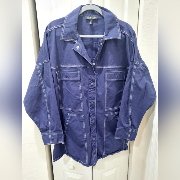 Utility jean jacket (see closet for purse in the pictures) - Picture 2 of 15